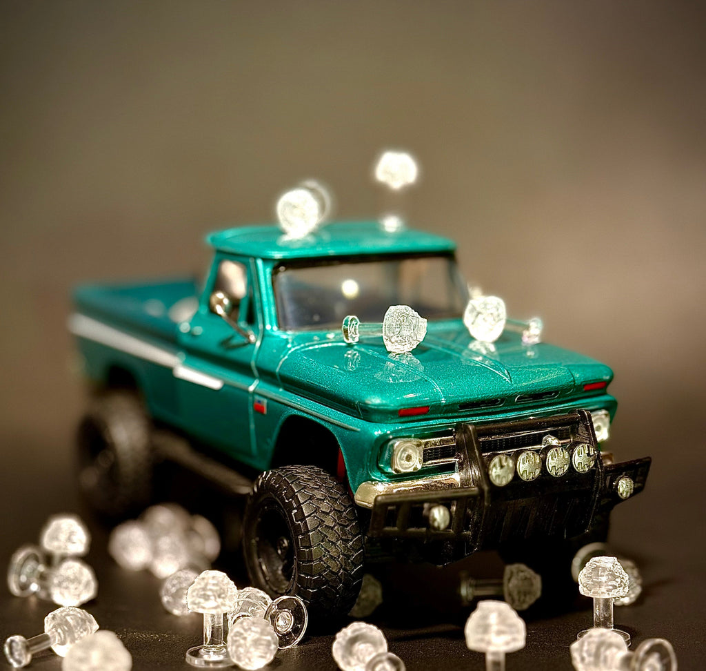 MODEL TRUCK WITH HAIL TABS